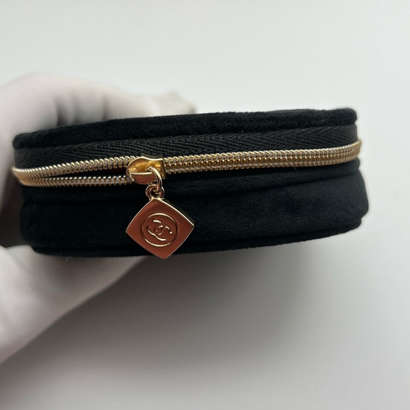 Chanel Beauty Makeup Mirror Pouch Black Zip Around, Velvet, Micro Serum &Mascara - Picture 5 of 17